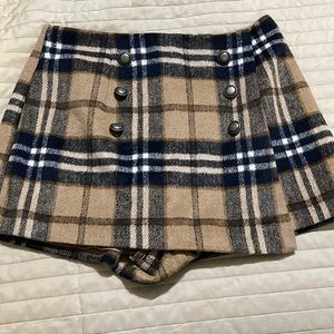 Forever 21. Skirt/shorts